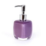 צילום מוצר על רקע לבן - צילום כלי אמבטיה - מיכל לסבון נוזלי צולם עבור פוקס הום